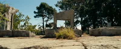 Wonder who lived hereI think we didHey that's mineFrom my chess set Which chess setI didn't exactly have a solid gold chess set in Finchley did I - The Chronicles of Narnia: Prince Caspian