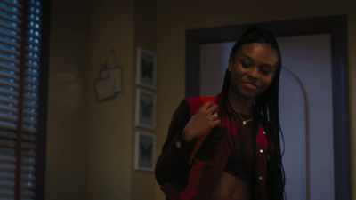 ♪ Won't hold back ♪ - Naomi