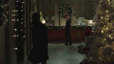 ♪ Won't you ride on down ♪ - Christmas 9 to 5