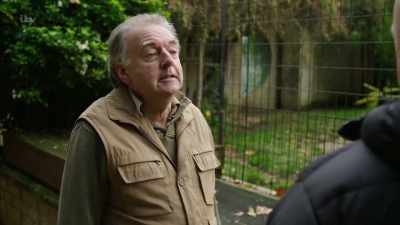 Won't see any more tigers
in the wild - Britain's Tiger Kings - On the Trail with Ross Kemp