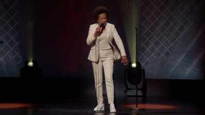 -Woo!
-[audience laughing] - Wanda Sykes: Not Normal