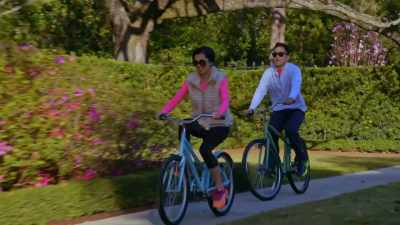 - Woo, chasing my wife. - House of Ho