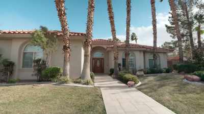 Woo, guys. Sunny
Las Vegas. Let's go! - The Secret Lives of Mormon Wives