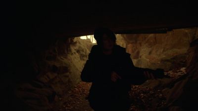 (wood creaking) - The Strain