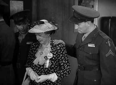 WOODROW: Is she on time,
Mrs. Kennedy?
How's that? - Hail the Conquering Hero