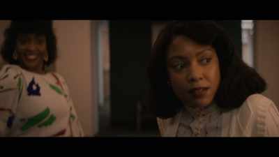 [wordlessly sings, snaps]
Can you believe that? [laughs] - The Other Black Girl