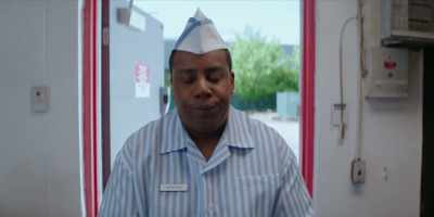 -  Work it, Ruth!
- You look so good, Ruth! - Good Burger 2
