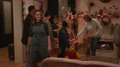 ♪ Work senora
work it all the time ♪ - Rescuing Christmas