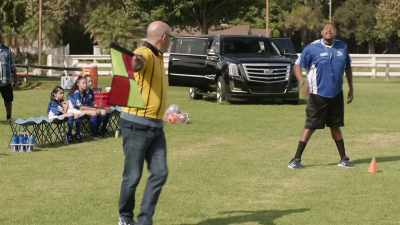 Work that side of the field.[horn honking] - The Unicorn
