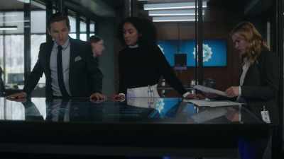 Worked hostage rescue,
national security, - The Rookie: Feds