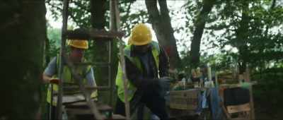 (WORKERS CHATTING) - Robin and the Hoods