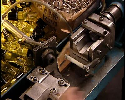 WORKERS INSERT CHISEL BLADES - How It's Made