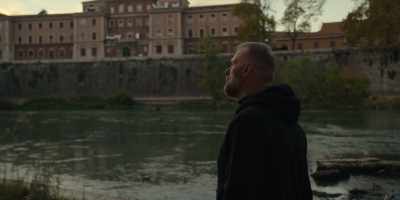 Working in gourmet restaurants,
I couldn't do that. - Chef's Table: Pizza