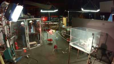 WORKING ON THE PREMISE
THAT THEY DIDN'T LEAK - Mythbusters Jr.