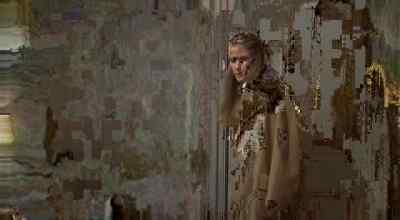 -WouId you Iike me to stay?
-Sure. I'd be deIighted. - The MacKintosh Man
