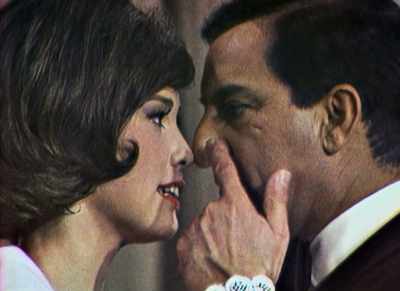 Would anybody believe
that that nose - Being Mary Tyler Moore