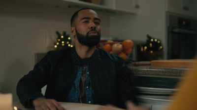Would be so bad
if I stayed here
with my two favorite girls? - The Great Holiday Bake War