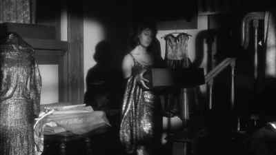 Would you care for a bonbon? - The Naked Kiss