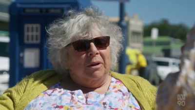 Would you describe your background
as working class... - Miriam Margolyes: Australia Unmasked