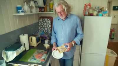 Would you like it cut in half?
Um, chef's choice. - James May and the Dull Men