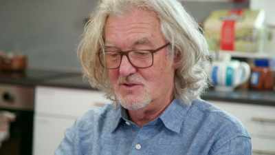 Would you like to get a nice
close up shot of that - James May and the Dull Men