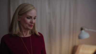 -Would you like to hold her?
-Yes, yes. - The Surrogate Scandal