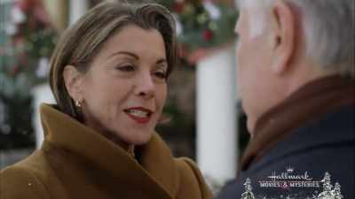 Would you like to spend
Christmas Eve with us tonight? - Marrying Father Christmas