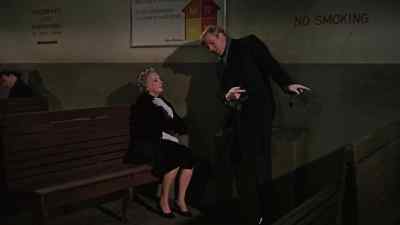 Would you look at her? Look at her. - Barefoot in the Park