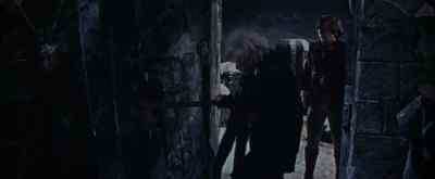 Would you mind giving me a hand? Good. - The Fearless Vampire Killers