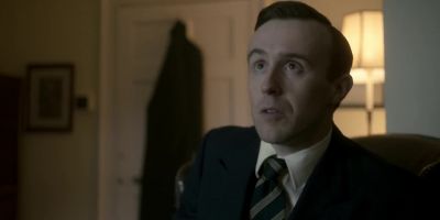 Would you mind stepping out
into the corridor for a moment? - The Crown