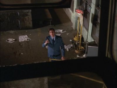 WOULD YOU
COME DOWN, PLEASE? - Hawaii Five-0