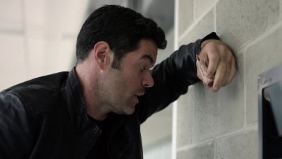 Wouldn't want you
all lopsided now, would we? - Supergirl