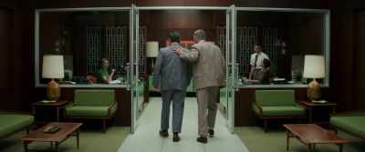 Wow. Come on back. Come on back. - Suburbicon