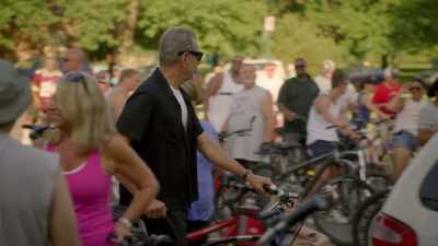 "Wow, hey, a lot more people
here now, it's about to start" - The World According to Jeff Goldblum
