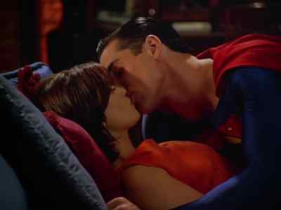 Wow, I'm beat. - Lois & Clark: The New Adventures of Superman