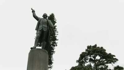 Wow. It's Captain Cook. - The School That Tried to End Racism