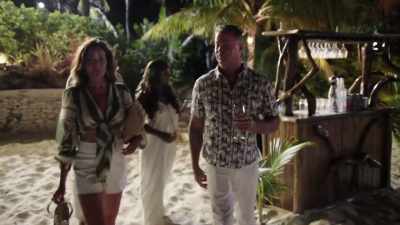 - Wow, John. Very impressive.
Your own private beach? - The Real Housewives Ultimate Girls Trip