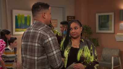 Wow! Joseph and Patricia
get around Chicago, don't they? - Raven's Home