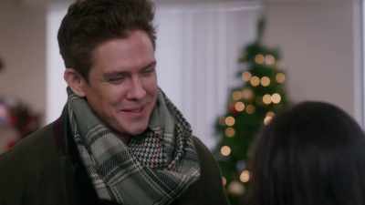 Wow. [laughs] - Christmas at the Drive-In
