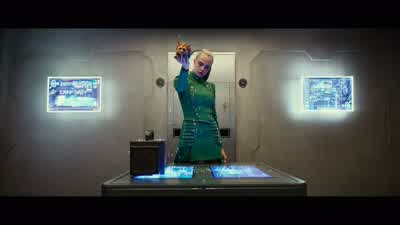 Wow. I need to take you shopping with me. - Valerian and the City of a Thousand Planets