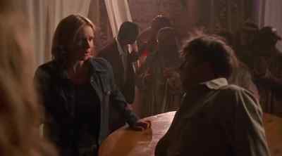 Wow, she's good. - Relic Hunter