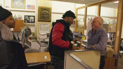 Wow... Sir, how you doing, sir.
Yes, sir. - Wu-Tang Clan: Of Mics and Men