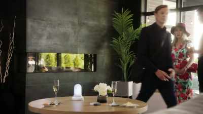 Wow, this system has everything.
- It does. - Smart Home Killer