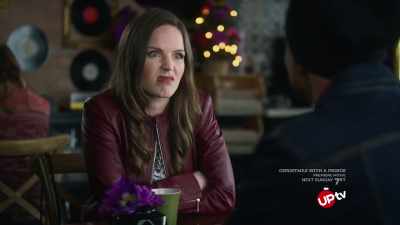 - Wow. That's crazy.
- I know, right? - Christmas Catch
