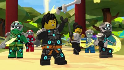 Wow, these new weapons are really awesome! - Ninjago: Masters of Spinjitzu