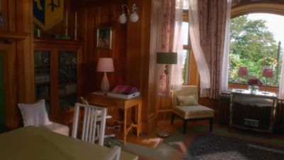 WOW.
THIS PLACE IS SO AMAZ-- - Descendants