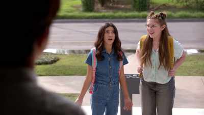 Wow! This is your house? - Ultra Violet & Black Scorpion