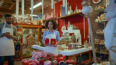 Wow. You are getting
pretty good at this. - Make or Bake Christmas