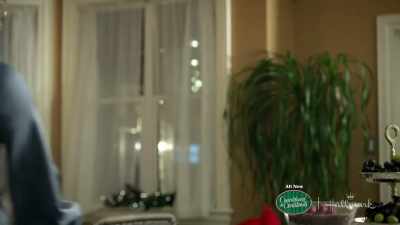 Wow. Your house is very clean. - Noel Next Door