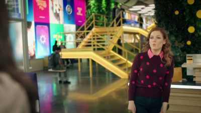 Wow, you're here
at my office, where I work. - Zoey's Extraordinary Playlist